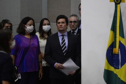O ministro da Justiça e Segurança Pública, Sergio Moro, fala à imprensa