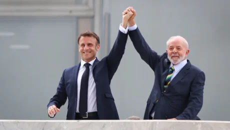 Presidente-Lula-recebe-o-mandatário-da-França-Emmanuel-Macron-em-cerimônia-oficial-no-Palácio-do-Planalto-15